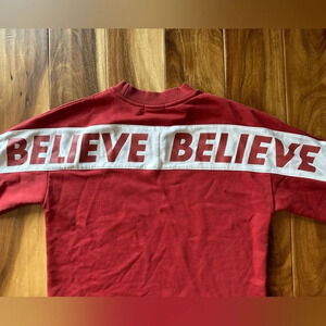 7Dayz Believe Red Cropped Sweatshirt size Medium